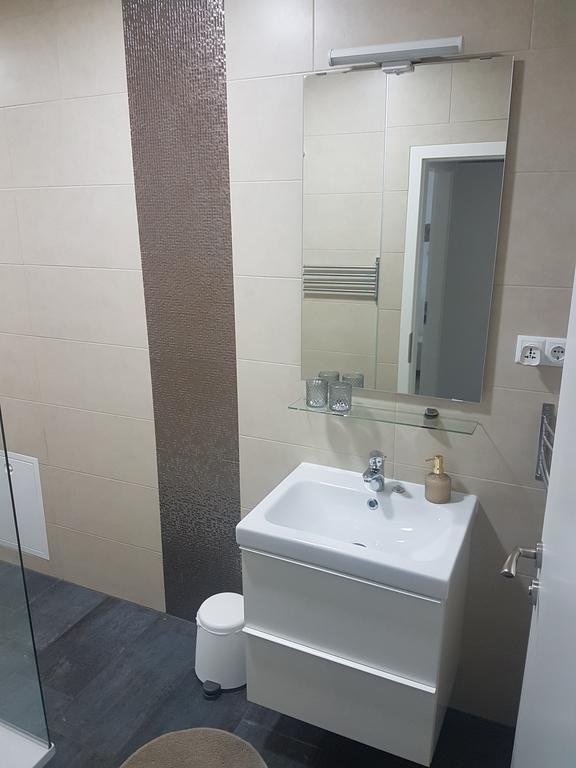 Apartments Bogdan สเวติ มาร์ติน นา มูรี ภายนอก รูปภาพ