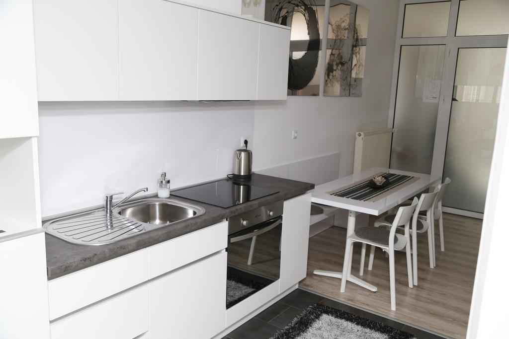 Apartments Bogdan สเวติ มาร์ติน นา มูรี ภายนอก รูปภาพ