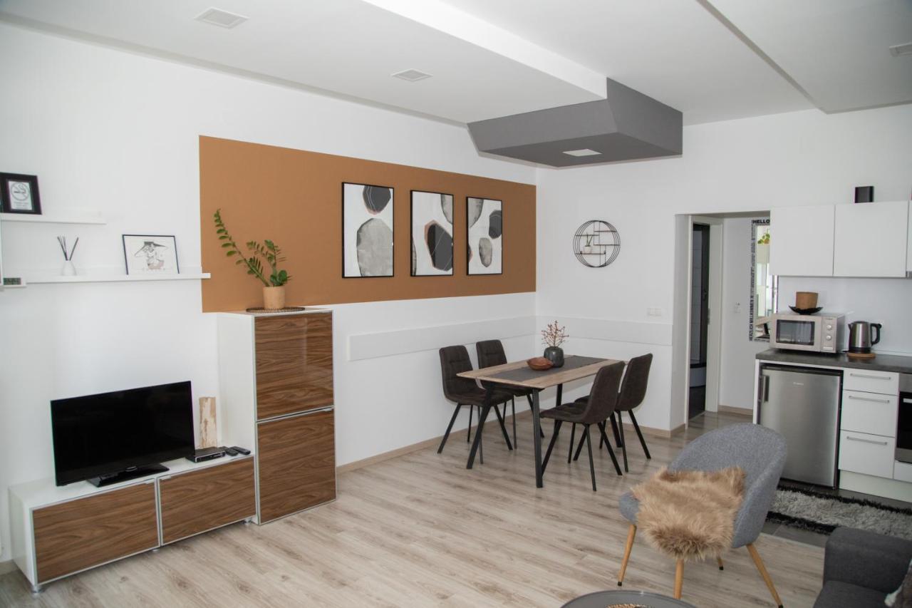 Apartments Bogdan สเวติ มาร์ติน นา มูรี ภายนอก รูปภาพ